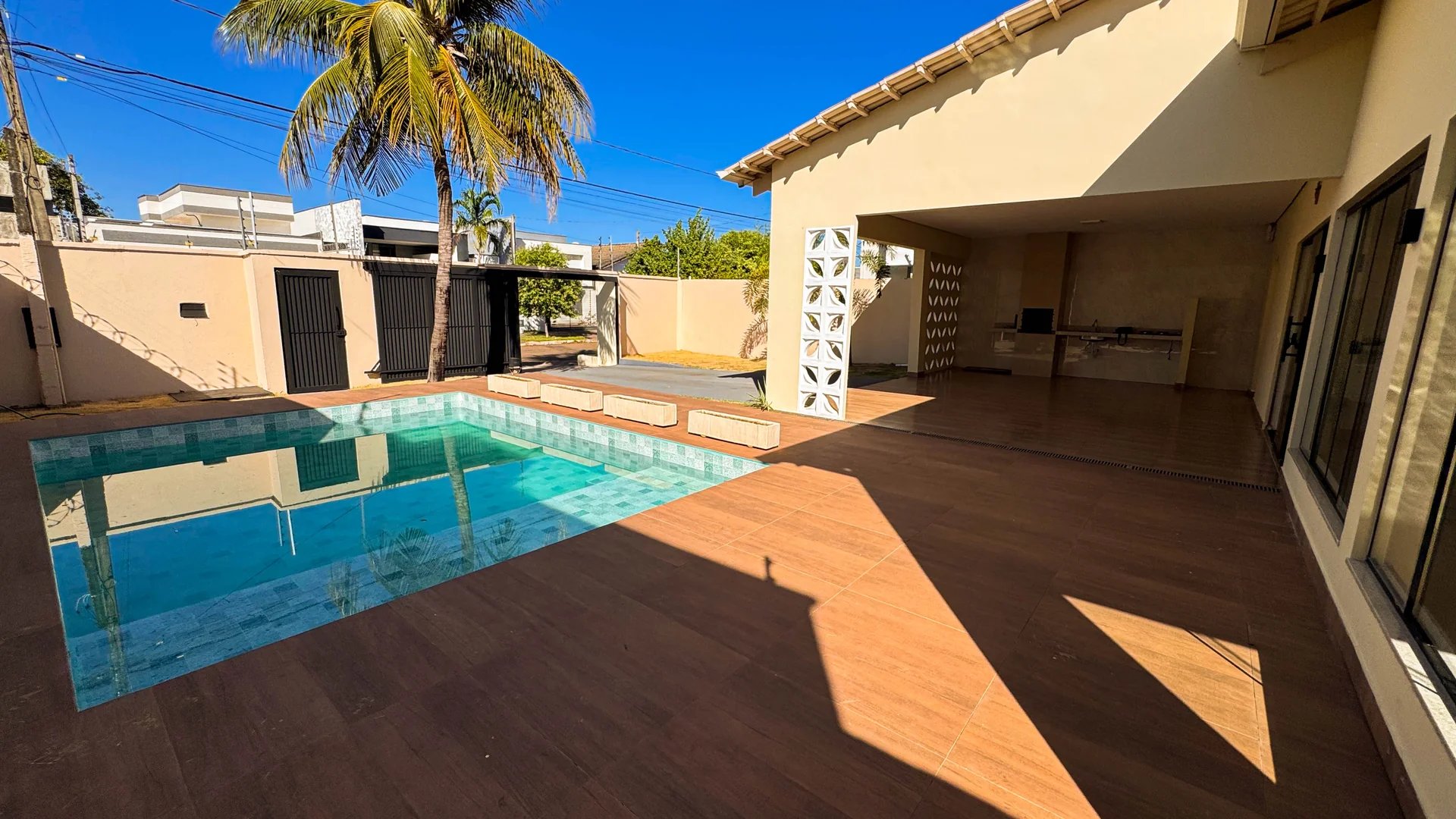 Foto 2 de CASA  NA 507 SUL EM LOTE UNICO DE 450M²